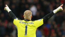 Трето поколение Шмайхел шампион или титла за Ливърпул?