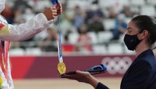 Олимпийска титла или световен рекорд?