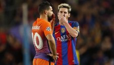 Кун: Меси няма да мръдне от Барса