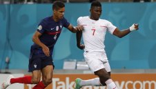 Рафаел Варан минава прегледи в Манчестър Юнайтед