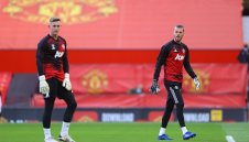 Манчестър Юнайтед ще задържи и Де Хеа, и Дийн Хендерсън