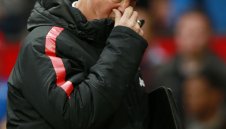 Юнайтед дава още 200 милиона паунда на Ван Гаал за селекция