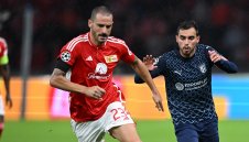 Хвърлят и Бонучи на вълците за хазартния скандал в Италия