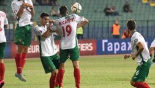 "Лъвовете" остават №69 в света