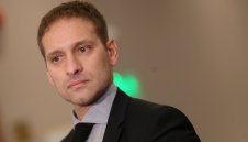 Стилян Петров към Боби Михайлов: Стегни се! Ще станем за смях