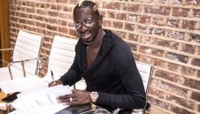 Палас си върна нежелан от Ливърпул + ВИДЕО