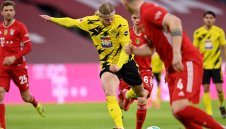 В покера за Халанд: Времето е козът на Байерн