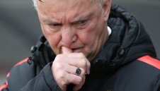 Куман: Ван Гаал управлява чрез страх