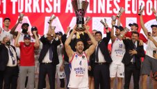 Анадолу Ефес е новият баскетболен крал на Европа