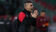 Трагичният Сашко вкара България в измислен свят на шамари