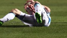 Меси излезе от тоалетната, готов е да къса "детелини"