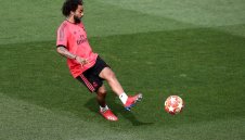 Юве и Марсело си стиснаха ръцете