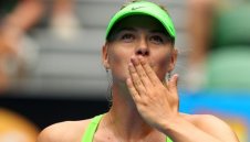 Шарапова с поредна категорична победа в Австралия