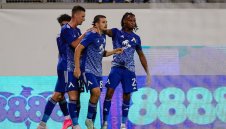 Един проблем по-малко за Левски