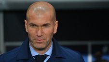 Внимавай Жозе, Зидан гледа към "Олд Трафорд"