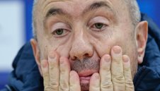 Клати ли се столът на Мъри? Гьозтепе с нова загуба