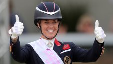 Скандал! Най-успешната състезателка по конна езда напусна Олимпиадата