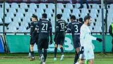 Три греди и куп пропуски в здрава битка: ЦСКА изхвърли Славия, но даде голяма жертва