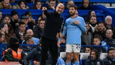 Халф на Ман Сити ще се жени за уникална мацка + СНИМКИ