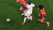 Изненада! Барса посяга към Канте