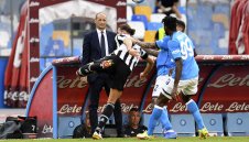 Халф сменя Юве с английски гранд