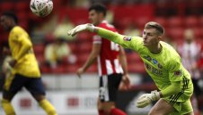 От "Стамфорд Бридж" дават по 170 000 седмично на Хендерсън 