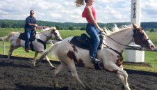 Линдзи Вон замени Тайгър Уудс с кон  + СНИМКИ