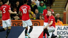 Юнайтед пропиля две дузпи, но счупи каръка и срази Норич като гост на "Кароу Роуд"