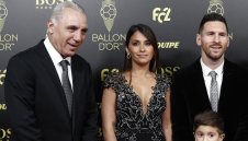 Стоичков изненада Меси с подарък + СНИМКА