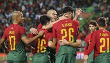 Португалия смачка с 4:0 Нигерия, Роналдо гледа отстрани