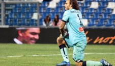 Вратар остави Ферарито си на автомивка, върнаха му го размазано + ВИДЕО