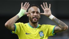 Неймар се възхити на себе си