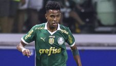 Челси дава куфари с пари за 17-годишен