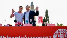 Официално: Самир Насри си тръгна от Анталияспор