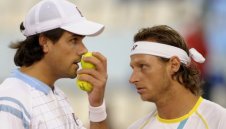 Дейвис къп: Налбандиян и Шванк върнаха аржентинците в играта