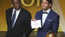 Кака: Милан ще се вдигне