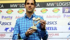 Аниете прави сечено на Левски