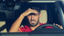 Суарес минава изпит за италиански паспорт