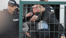 Ранената полицайка се оказа фен на Левски 