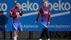 Алвеш: Нямаше да се върна в Барса при Бартомеу