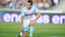 Крило на Марсилия бяга от бандити