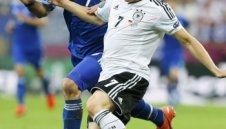 Швайни: Италианците са на ред