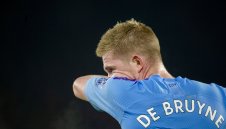 Де Бройне пише история във Висшата лига