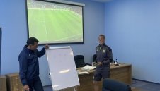 Именит испанец обучава родни треньори по покана на БФС