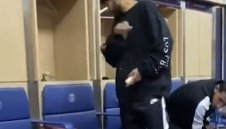 Неймар се стресна, намери змия в шкафчето си на "Парк де Пренс" + ВИДЕО