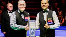 Боец! Фу се вдигна от 1-4 и гилотинира Хигинс насред Шотландия! + ВИДЕО