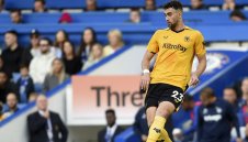 Ман Юнайтед подгони капитана на "вълците"