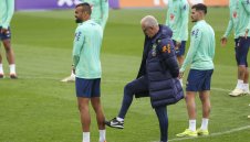 Бразилия се разшири с двама от Ботуша