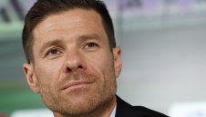 Контузии може да изядат главата на Алонсо