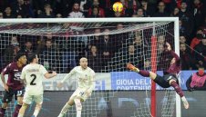 Издънка! Милан сгафи срещу последния